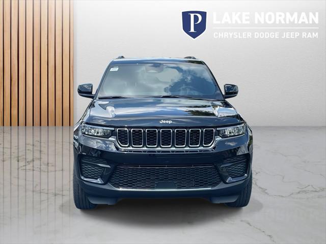 2025 Jeep Grand Cherokee GRAND CHEROKEE LAREDO 4X4