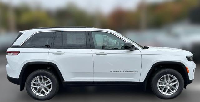 2025 Jeep Grand Cherokee GRAND CHEROKEE LAREDO X 4X4 2025 Jeep Grand Cherokee GRAND CHEROKEE LAREDO X 4X4