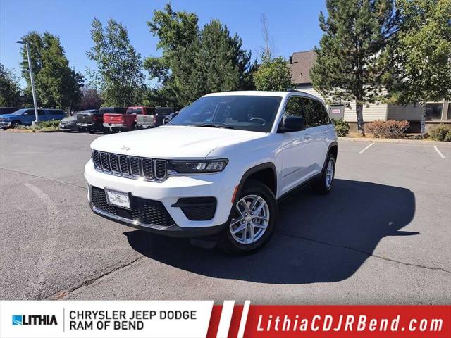 2025 Jeep Grand Cherokee GRAND CHEROKEE LAREDO X 4X4 2025 Jeep Grand Cherokee GRAND CHEROKEE LAREDO X 4X4