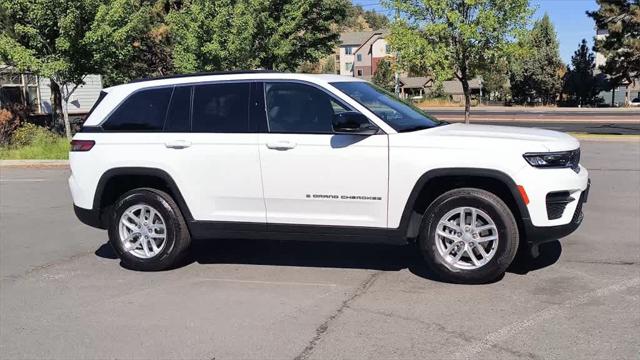 2025 Jeep Grand Cherokee GRAND CHEROKEE LAREDO X 4X4 2025 Jeep Grand Cherokee GRAND CHEROKEE LAREDO X 4X4