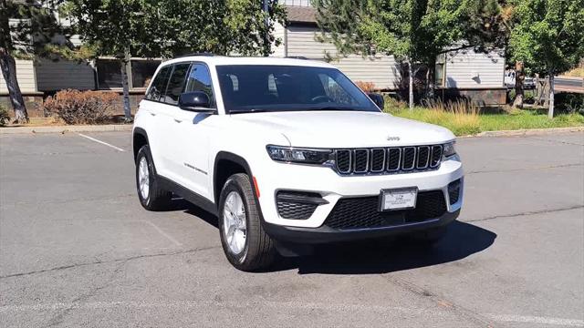 2025 Jeep Grand Cherokee GRAND CHEROKEE LAREDO X 4X4 2025 Jeep Grand Cherokee GRAND CHEROKEE LAREDO X 4X4