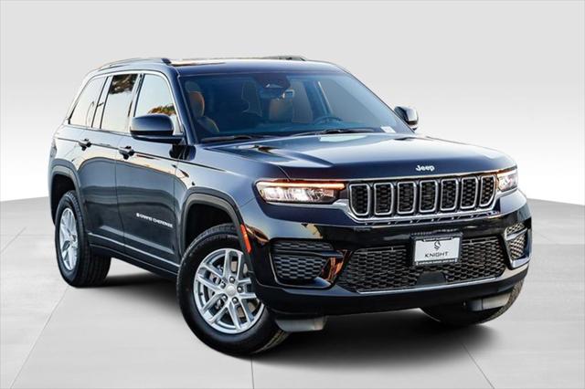 2025 Jeep Grand Cherokee GRAND CHEROKEE LAREDO X 4X4