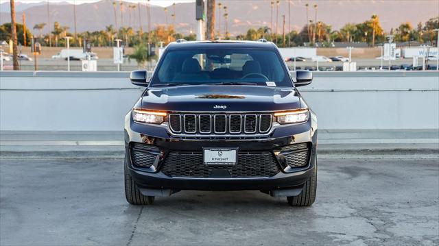 2025 Jeep Grand Cherokee GRAND CHEROKEE LAREDO X 4X4