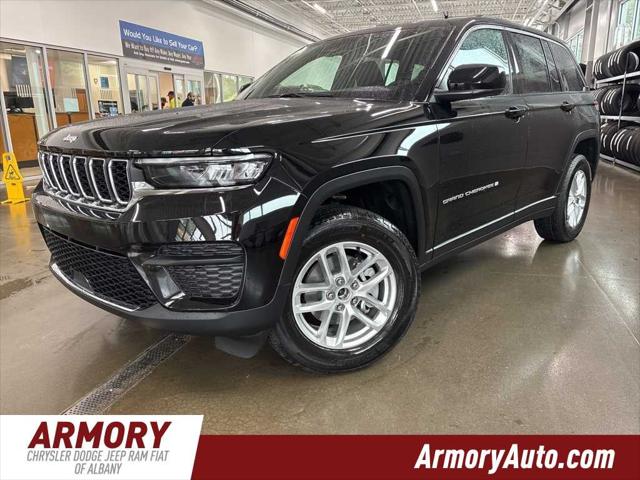 2025 Jeep Grand Cherokee GRAND CHEROKEE LAREDO X 4X4