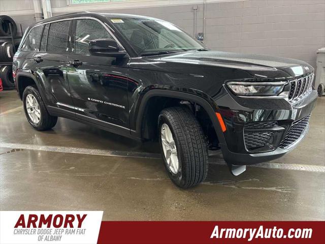 2025 Jeep Grand Cherokee GRAND CHEROKEE LAREDO X 4X4