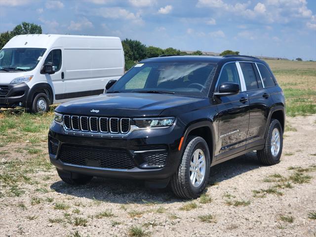2025 Jeep Grand Cherokee GRAND CHEROKEE LAREDO 4X2