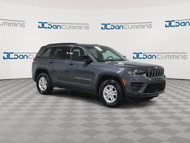 2025 Jeep Grand Cherokee GRAND CHEROKEE LAREDO 4X4