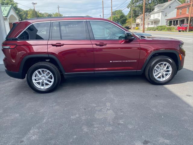 2025 Jeep Grand Cherokee GRAND CHEROKEE LAREDO X 4X4