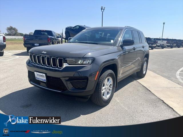 2025 Jeep Grand Cherokee GRAND CHEROKEE LAREDO 4X2