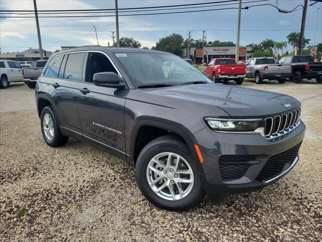 2025 Jeep Grand Cherokee GRAND CHEROKEE LAREDO X 4X4