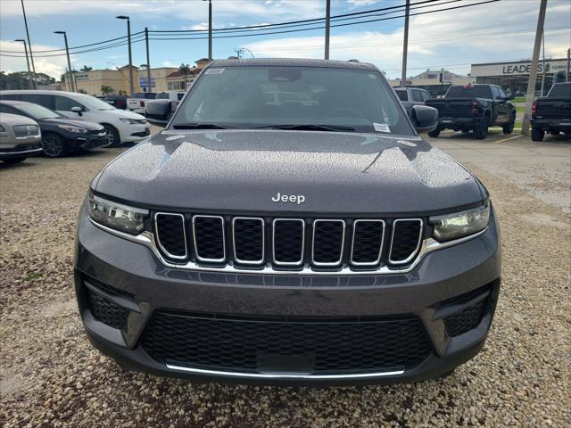 2025 Jeep Grand Cherokee GRAND CHEROKEE LAREDO X 4X4