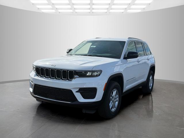 2025 Jeep Grand Cherokee GRAND CHEROKEE LAREDO 4X4 2025 Jeep Grand Cherokee GRAND CHEROKEE LAREDO 4X4