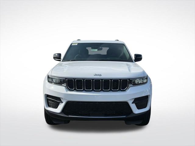 2025 Jeep Grand Cherokee GRAND CHEROKEE LAREDO 4X4