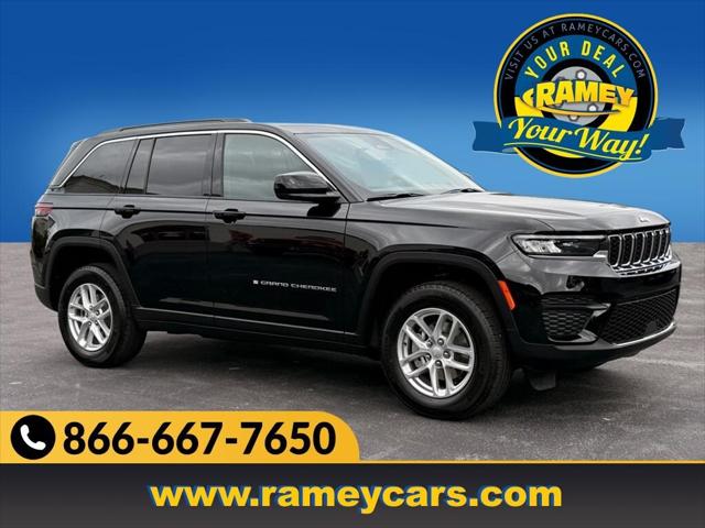 2025 Jeep Grand Cherokee GRAND CHEROKEE LAREDO X 4X4