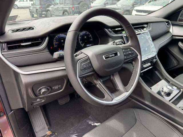 2025 Jeep Grand Cherokee GRAND CHEROKEE LAREDO X 4X4