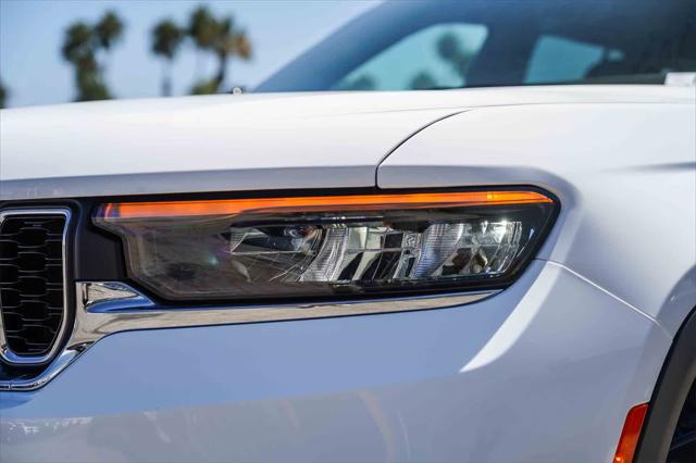 2025 Jeep Grand Cherokee GRAND CHEROKEE LAREDO X 4X4 2025 Jeep Grand Cherokee GRAND CHEROKEE LAREDO X 4X4