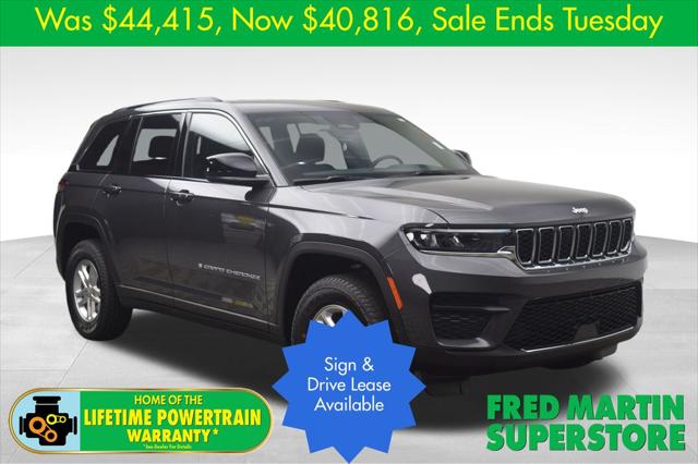 2025 Jeep Grand Cherokee GRAND CHEROKEE LAREDO 4X4