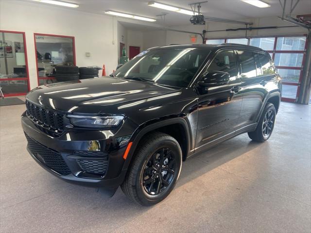 2025 Jeep Grand Cherokee GRAND CHEROKEE ALTITUDE 4X4