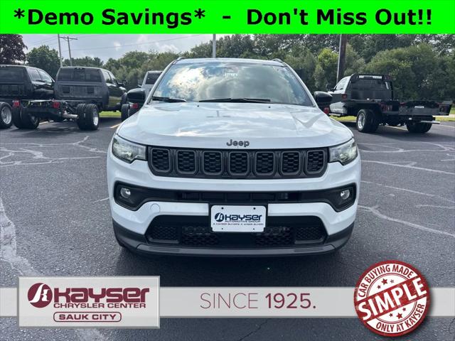 2025 Jeep Compass COMPASS LATITUDE 4X4
