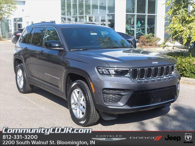 2025 Jeep Grand Cherokee GRAND CHEROKEE LAREDO X 4X4