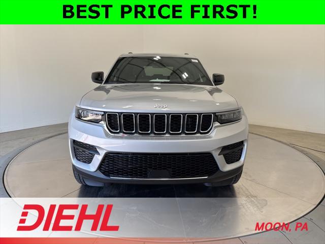 2025 Jeep Grand Cherokee GRAND CHEROKEE LAREDO X 4X4