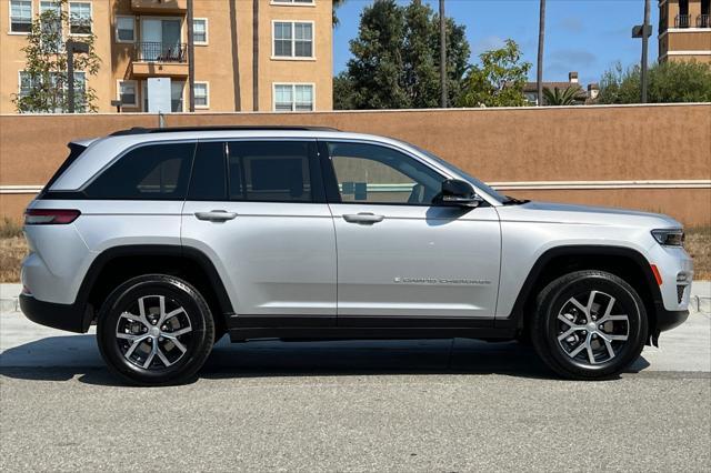 2025 Jeep Grand Cherokee GRAND CHEROKEE LIMITED 4X4 2025 Jeep Grand Cherokee GRAND CHEROKEE LIMITED 4X4