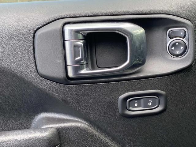 2025 Jeep Wrangler 4-Door Summit 4x4