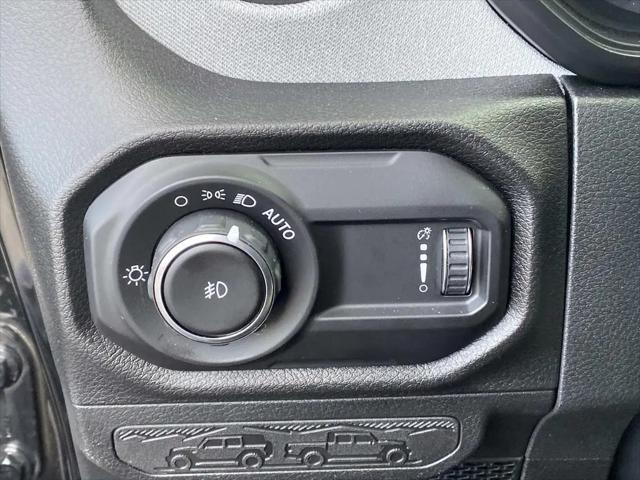 2025 Jeep Wrangler 4-Door Summit 4x4