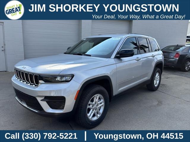 2025 Jeep Grand Cherokee GRAND CHEROKEE LAREDO 4X4