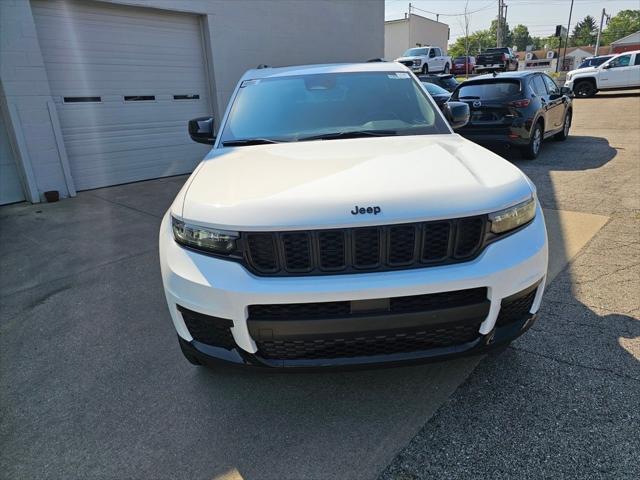 2025 Jeep Grand Cherokee GRAND CHEROKEE L ALTITUDE X 4X4