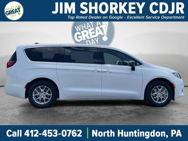 2025 Chrysler Voyager VOYAGER LX