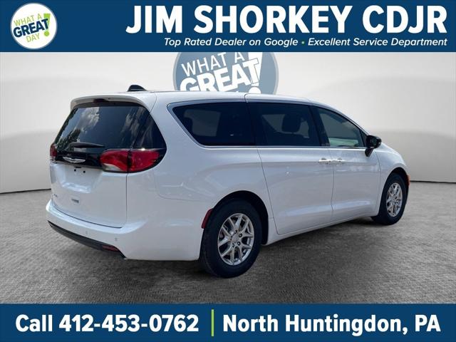 2025 Chrysler Voyager VOYAGER LX