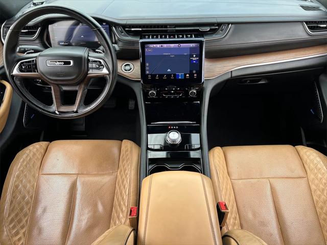 2022 Jeep Grand Cherokee Summit 4x2