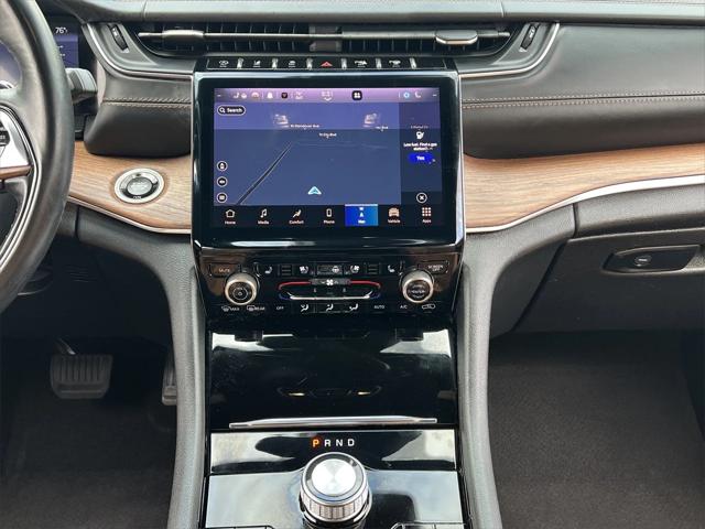 2022 Jeep Grand Cherokee Summit 4x2