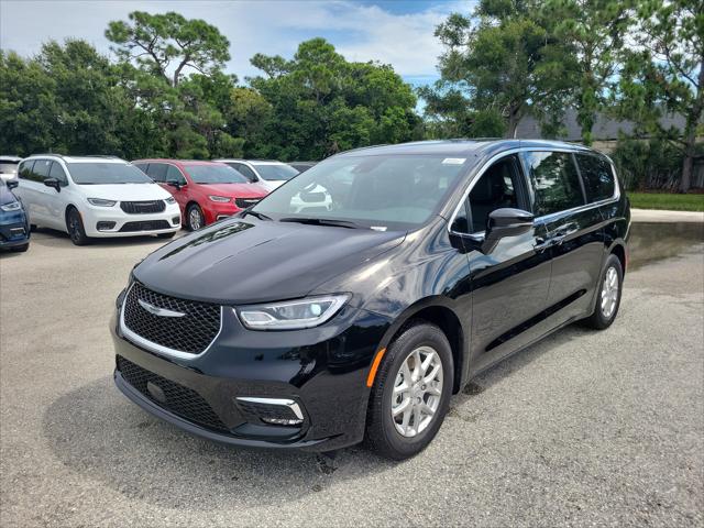 2025 Chrysler Pacifica PACIFICA SELECT