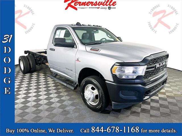 2022 RAM 3500 Chassis Tradesman/SLT