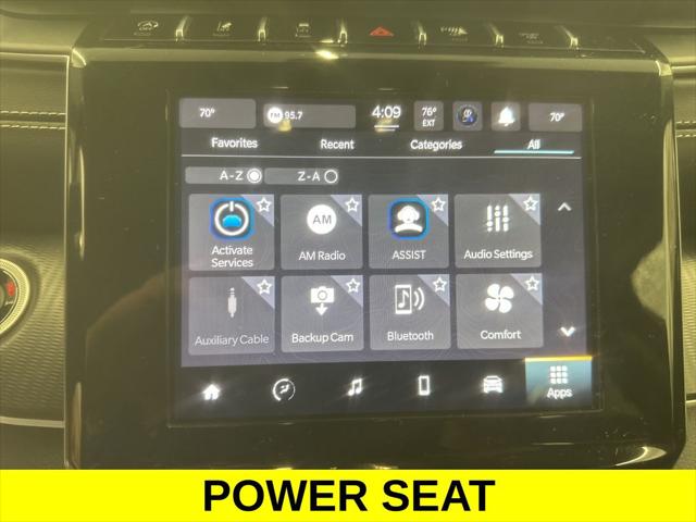 2023 Jeep Grand Cherokee Laredo 4x4