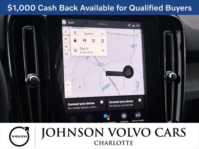 2026 Volvo XC40 Plus, B5 AWD Gas (mild hybrid), Dark
