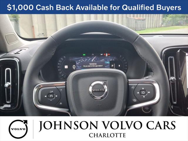 2026 Volvo XC40 Plus, B5 AWD Gas (mild hybrid), Dark