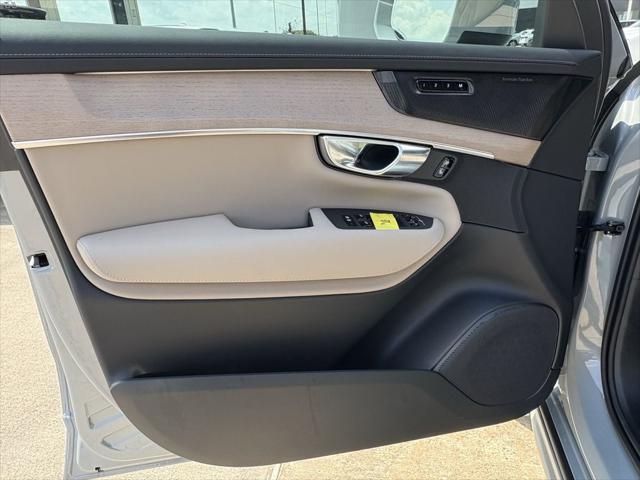 2026 Volvo XC90 Plus, B6 AWD Gas (mild hybrid), Gasoline, Bright, 7 Seats