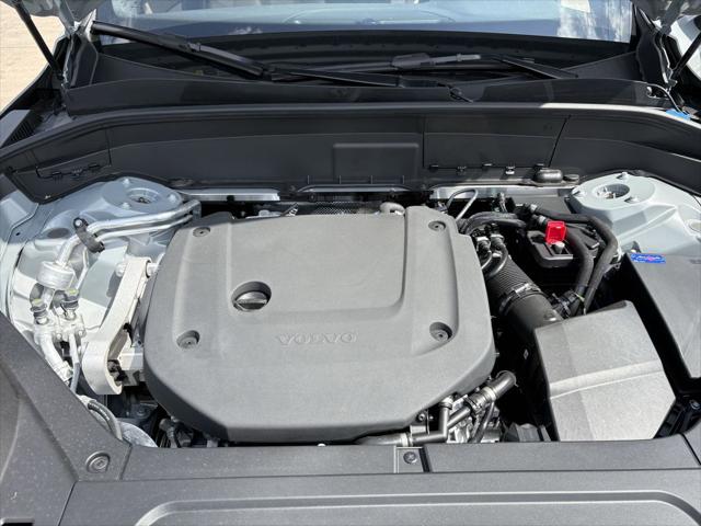 2026 Volvo XC90 Plus, B6 AWD Gas (mild hybrid), Gasoline, Bright, 7 Seats