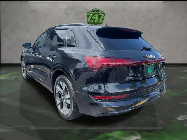 2021 Audi e-tron Premium quattro