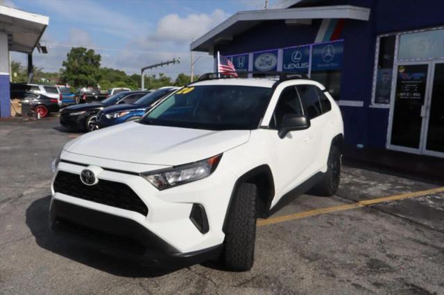 2020 Toyota RAV4 LE