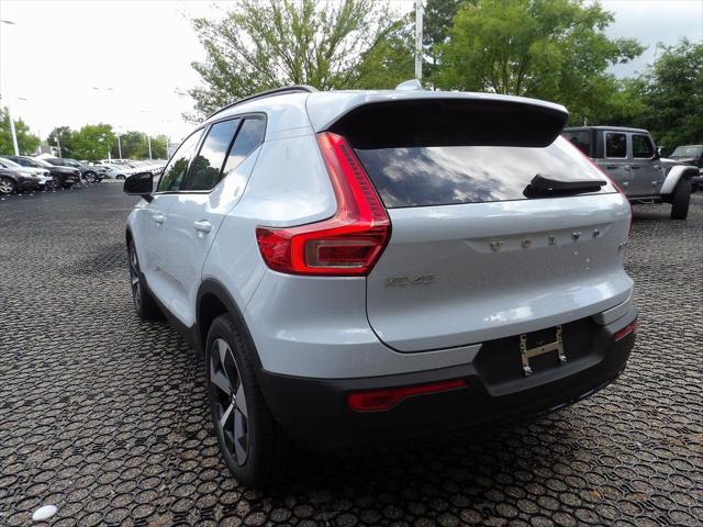 2026 Volvo XC40 B5 Plus