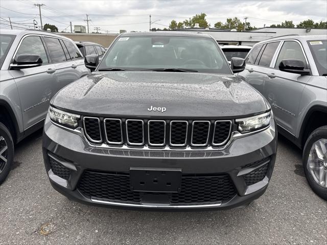 2025 Jeep Grand Cherokee GRAND CHEROKEE LAREDO X 4X4
