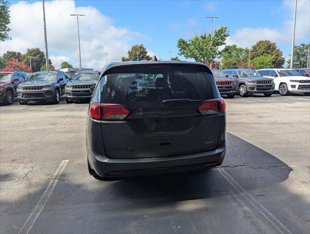 2020 Chrysler Pacifica Touring