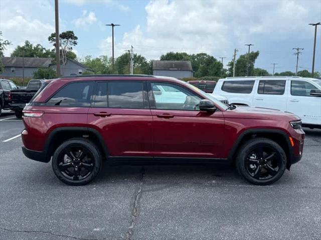 2023 Jeep Grand Cherokee Limited 4x4 2023 Jeep Grand Cherokee Limited 4x4