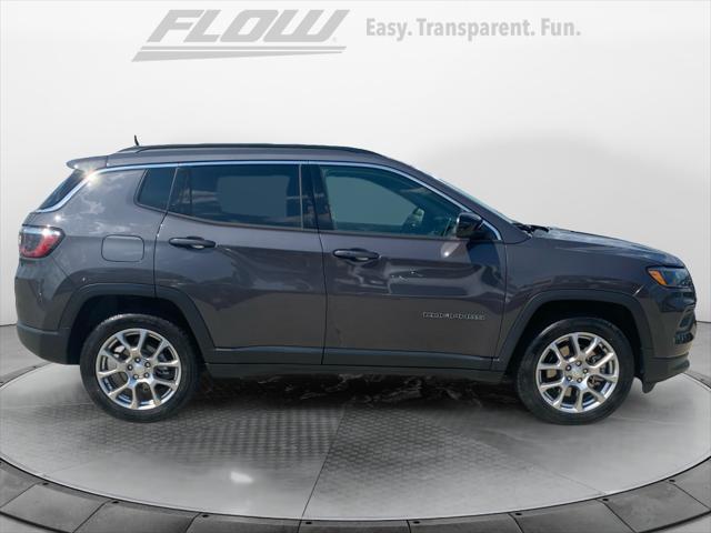 2024 Jeep Compass Latitude Lux FWD