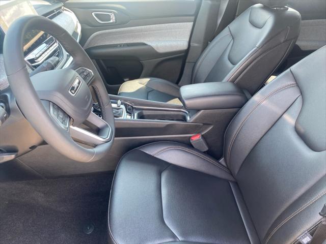 2024 Jeep Compass Latitude Lux FWD