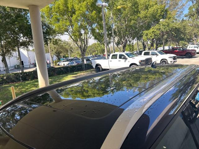 2025 Mitsubishi Outlander PHEV SEL S-AWC